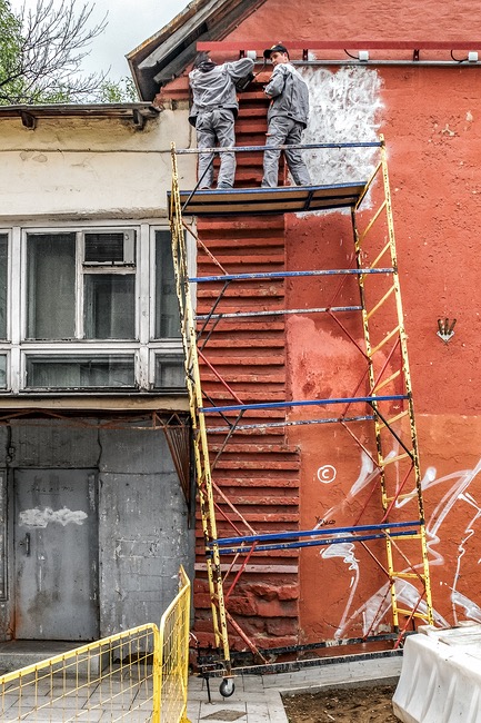 Mobile scaffolding in Moscow