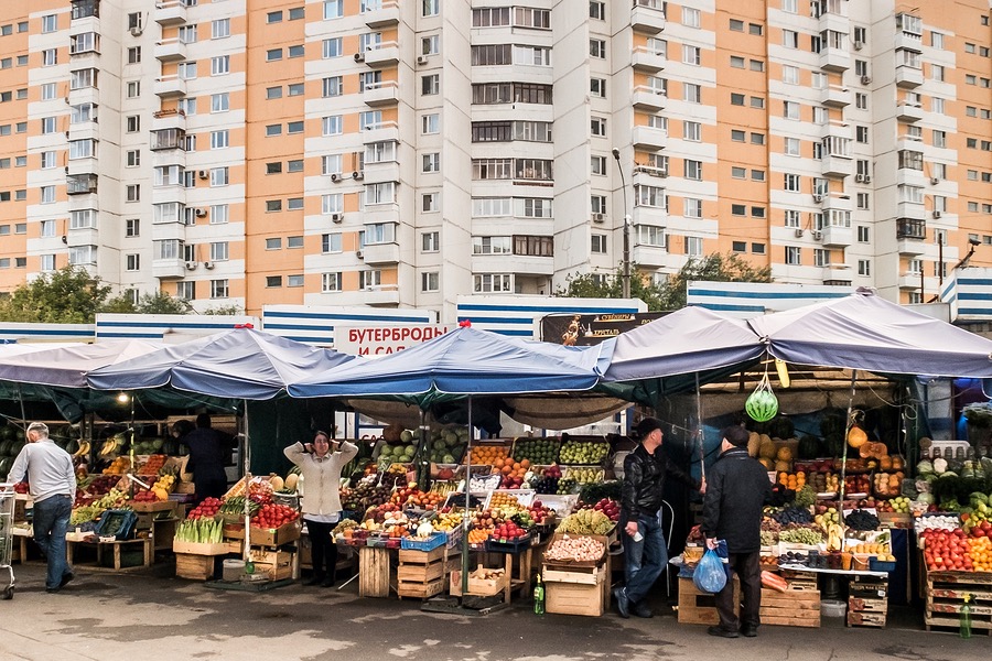 Market in a Moscow suburb