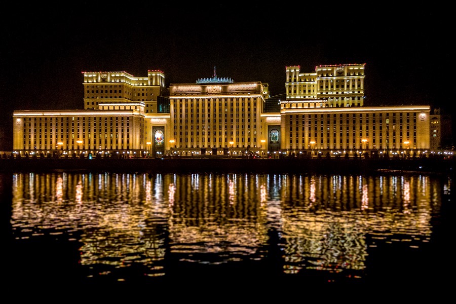 Moskau bei Nacht - Verteidigungsministerium Moskau