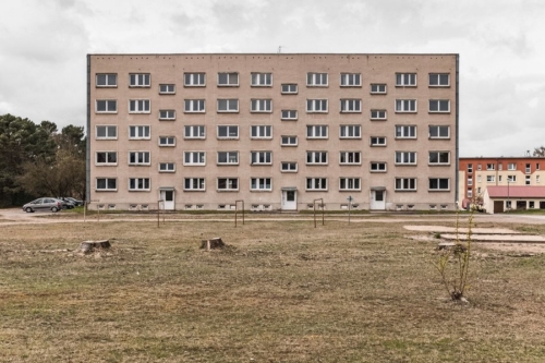 Ode an die Freude. Plattenbau in Mecklenburg-Vorpommern