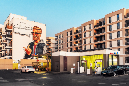 Tankstelle in der Wasserstadt Berlin-Mitte